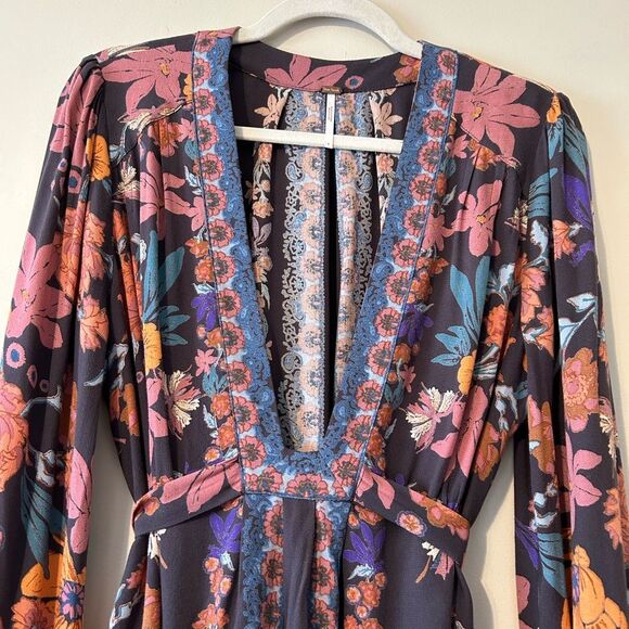 Free People Violet Hill Print Boho Floral Deep V Neck Tie Back Mini Dress Size 2 - Picture 9 of 14